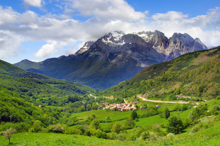 picos-da-europa-e-galiza-partida-do-porto_0.jpg